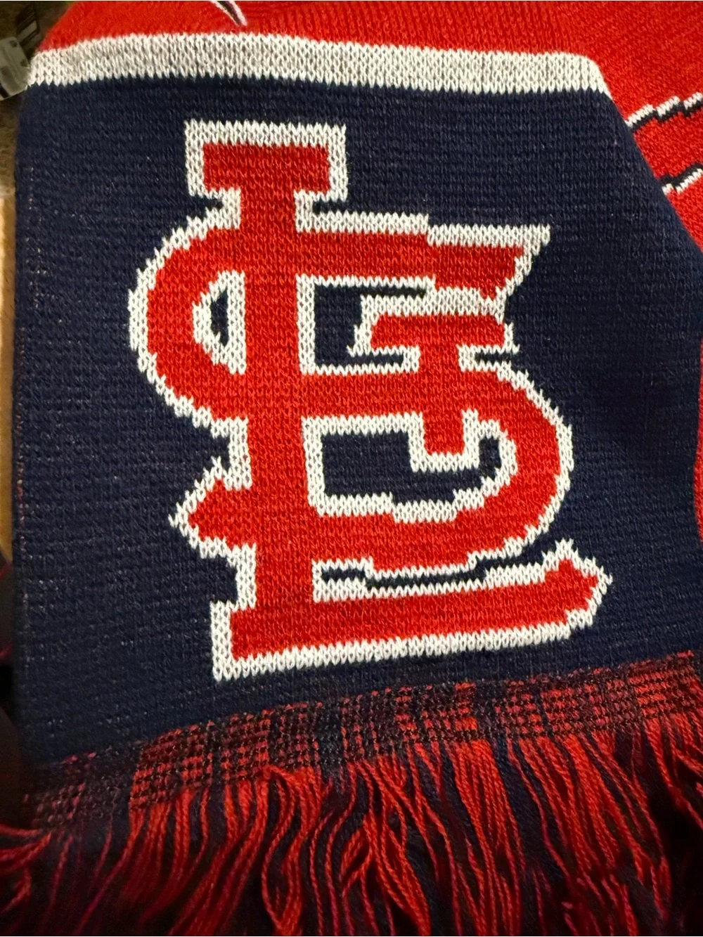 Forever Collectibles Red & Navy Knit Team Scarf Tag